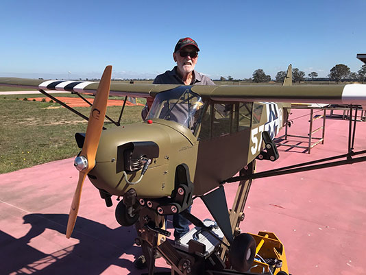 RC model aeroplane stand and support