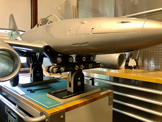 RC model aeroplane stand and support